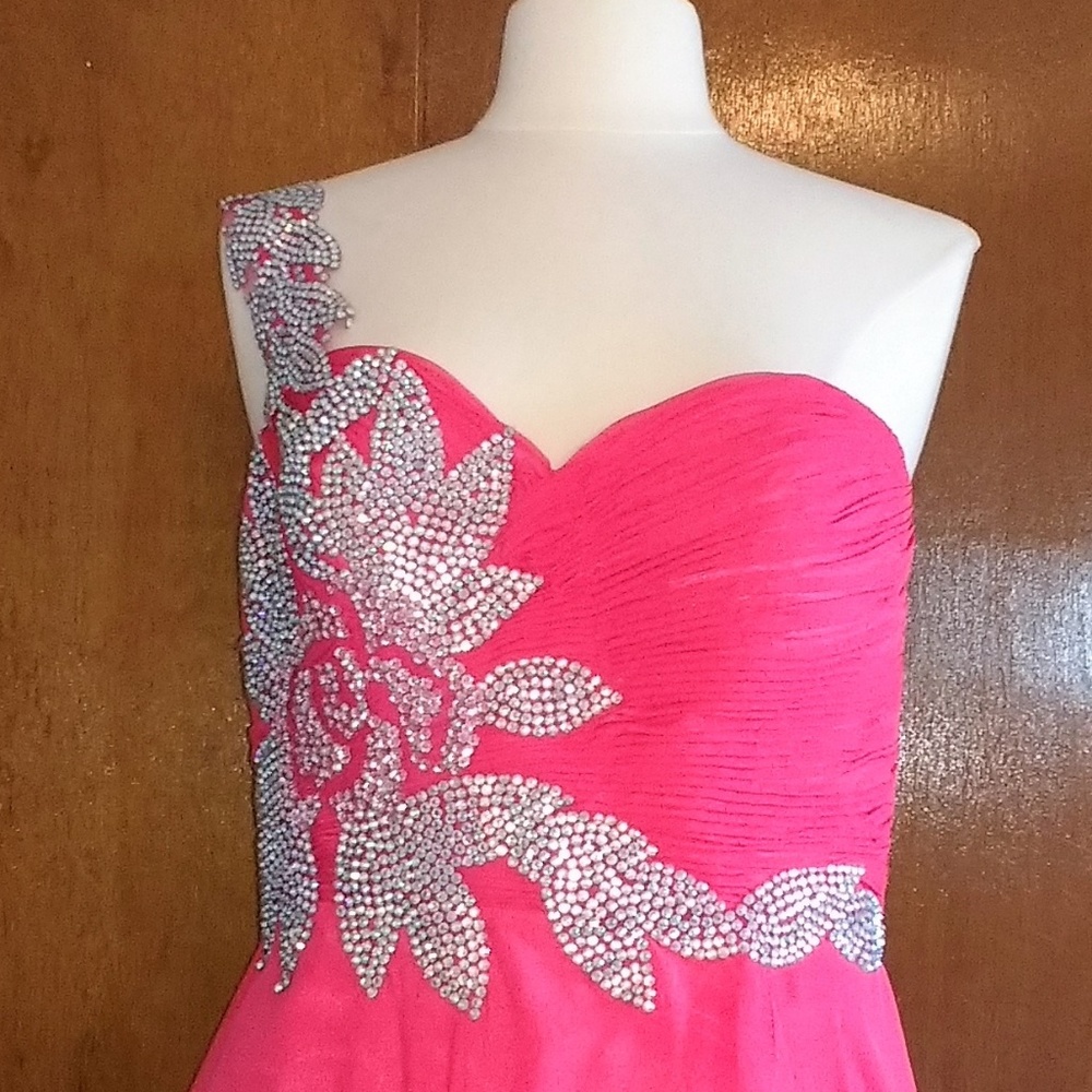 *Kasey J coral chiffon crystal beaded gown 10